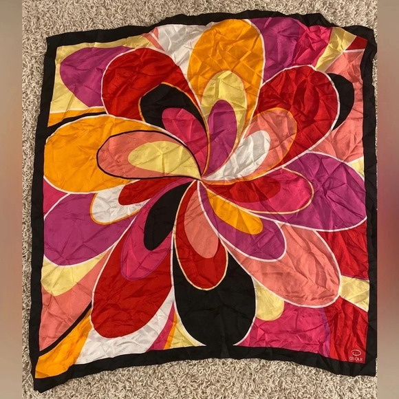 Oscar de la Renta silk shawl square 33” - Picture 1 of 5